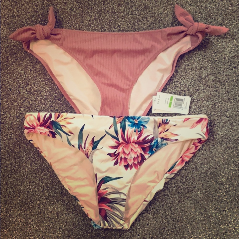 2 Bikini bottoms